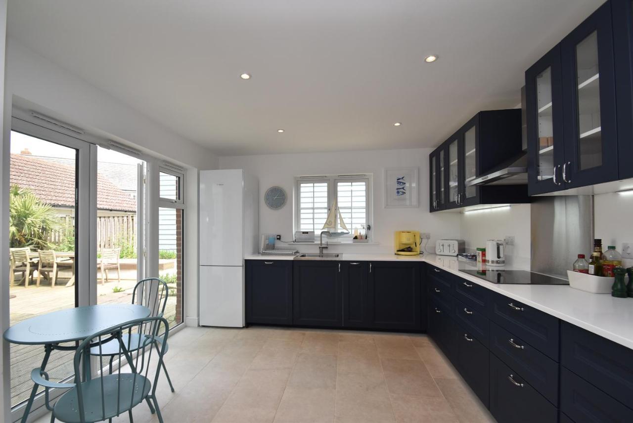 Strand House Camber Екстериор снимка